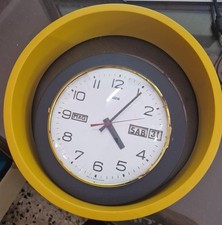 Orologio vintage giallo usato  Crotone