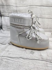 Moon boot classic d'occasion  Expédié en Belgium