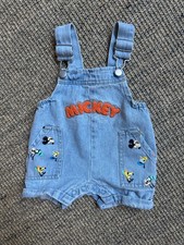 Macacão jeans Disney bebê Mickey Mouse tamanho bebê 3-6 meses azul shorts comprar usado  Enviando para Brazil