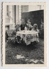 Famille femmes perplexes d'occasion  Rouen-