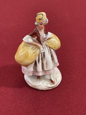 Figurine porcelaine femme d'occasion  Senlis
