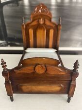 Casa de bonecas vitoriana vintage madeira quatro postes cama com colchão comprar usado  Enviando para Brazil