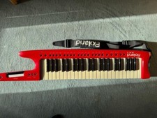 Roland red keyboard d'occasion  Expédié en Belgium