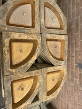 Lonstone concrete planter for sale  SWINDON