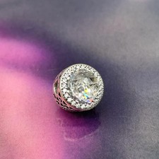 Charm pandora scintillant d'occasion  Versailles