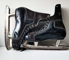 Ancien patins glace d'occasion  Corbigny