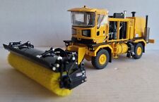 Twh oshkosh balayeuse d'occasion  Baillargues