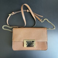 Bolsa tiracolo Michael Kors usada couro marrom trava dourada comprar usado  Enviando para Brazil