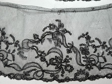 Dentelle ancienne chantilly d'occasion Dentelle ancienne chantilly d'occasion  Morestel