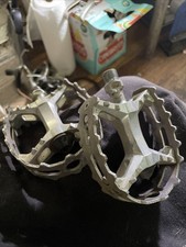 16 pedals 9 platform for sale  Encino