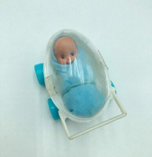 Mini carrinho de bebê brinquedo em forma de cúpula de plástico década de 1970 Hong Kong com bebê casa de bonecas 1:12 comprar usado  Enviando para Brazil