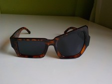 Sonnenbrille leopard asymmetri gebraucht kaufen  Schöllkrippen