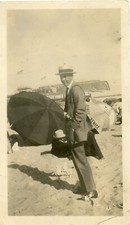 Foto instantânea antiga homem de terno Veneza Beach Califórnia placa de piscina 23 comprar usado  Enviando para Brazil