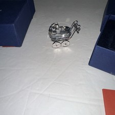 Estatueta de cristal Swarovski - carrinho de bebê primeiros passos com rodas funcionais comprar usado  Enviando para Brazil