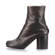 Stivali corti pelle usato Stivali corti pelle usato  Spedire a Italy