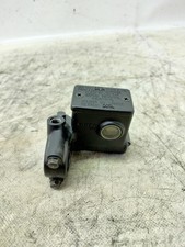 Cilindro maestro freno usato Cilindro maestro freno usato  Italia