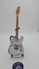 Guitarra miniatura AXE HEAVEN Waylon Jennings comprar usado  Enviando para Brazil