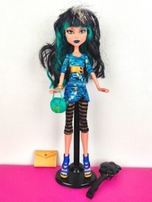 Monster high doll d'occasion  Clermont-Ferrand-