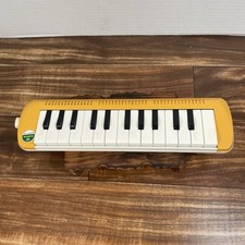 Yellow suzuki keyboard for sale  Cheney
