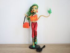 Monster high jinafire d'occasion  Talmont-Saint-Hilaire