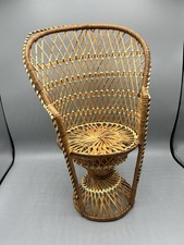 CADEIRA PAVÃO VIME RATTAN TAMANHO BONECA GRANDE 15” altura boneca alta ou suporte para planta comprar usado  Enviando para Brazil