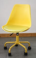 Sedia vintage gialla usato  Putignano