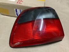 Lanterna traseira externa NOS Genuine GM Opel/Vauxhall Omega B 99-02 LH (lente escura) comprar usado  Enviando para Brazil