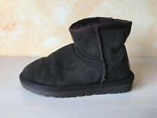 Stivali ugg australia usato  Italia