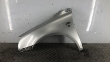 Aile gauche toyota d'occasion  Loudéac