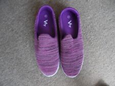 New. vty shoes. for sale  EASTBOURNE
