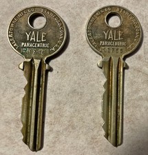 Conjunto de 2 chaves paracêntricas vintage Yale para Mosler Safe Co. Hamilton Ohio comprar usado Conjunto de 2 chaves paracêntricas vintage Yale para Mosler Safe Co. Hamilton Ohio comprar usado  Enviando para Brazil