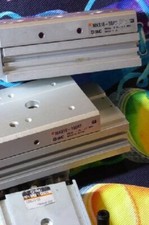 Attuatore pneumatico scorrevol usato Attuatore pneumatico scorrevol usato  Vergiate