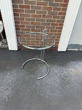Mesa lateral redonda Mid Century cromada e vidro por Eileen Gray 20” altura ajustável comprar usado  Enviando para Brazil