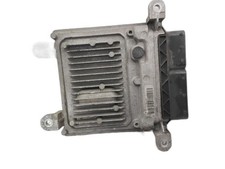Centralina motore ecu usato  Atripalda