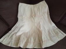 Ravissante jupe beige d'occasion  Auvers-sur-Oise