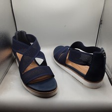 Easy spirit wander for sale  Medina