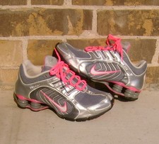 Tênis Nike Shox Navina tamanho 7 feminino prata/rosa 2009 vintage 356918-066, usado comprar usado  Enviando para Brazil