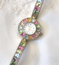 Usado, Novo Relógio Feminino Delicado Tom Dourado 20mm Pulseira de Strass Colorida Quartzo EUA comprar usado Usado, Novo Relógio Feminino Delicado Tom Dourado 20mm Pulseira de Strass Colorida Quartzo EUA comprar usado  Enviando para Brazil