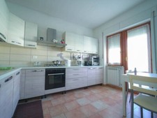 Cucina angolare completa usato  Latina