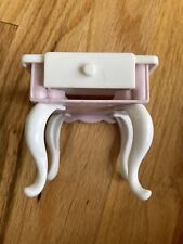 1996 Mattel Boneca Barbie Móveis Rosa Branco Mesa de Plástico com Gaveta Vintage comprar usado  Enviando para Brazil