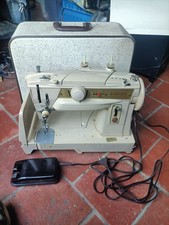 Machine coudre singer d'occasion  Les Vans