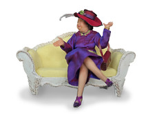 Casa de Muñecas Miniatura 1:12 Arcilla Esculpida Sombrero Rojo Sociedad Dama Aplaudiendo Muñeca con Sofá segunda mano  Embacar hacia Mexico