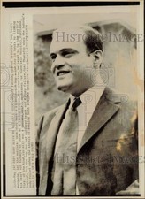 1973 Press Photo Magdi Yacoub, equipe liderada para manter o bebê vivo com coração de babuíno comprar usado  Enviando para Brazil