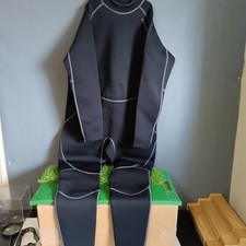 Gear men wet for sale  Baytown