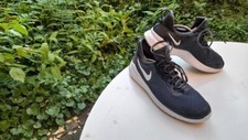 Schwarze nike sneakers gebraucht kaufen  Stuttgart