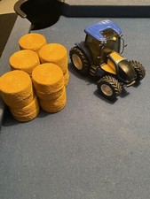 Round straw bales for sale  RINGWOOD