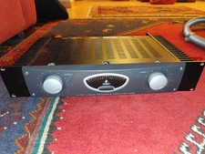 Amplificatore finale behringer usato  Aci Sant Antonio