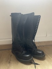 martens schwarz loch gebraucht kaufen martens schwarz loch gebraucht kaufen Wittingen