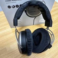 Beyerdynamic cuffie cablate usato  Spedire a Italy