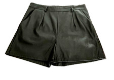 T44 black faux d'occasion  Expédié en Belgium